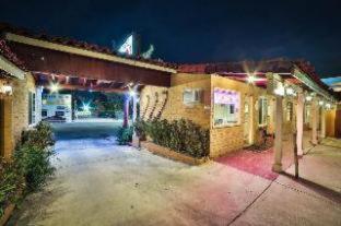Motel El Patio 2*